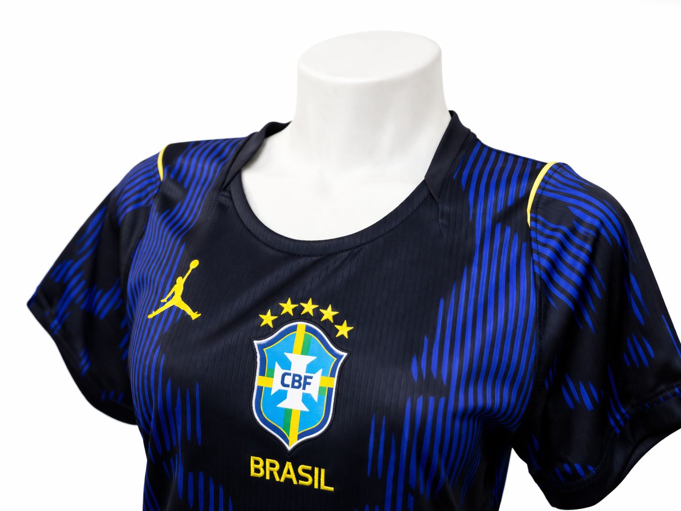 Camiseta Seleção Brasileira Tailandesa Azul Feminina