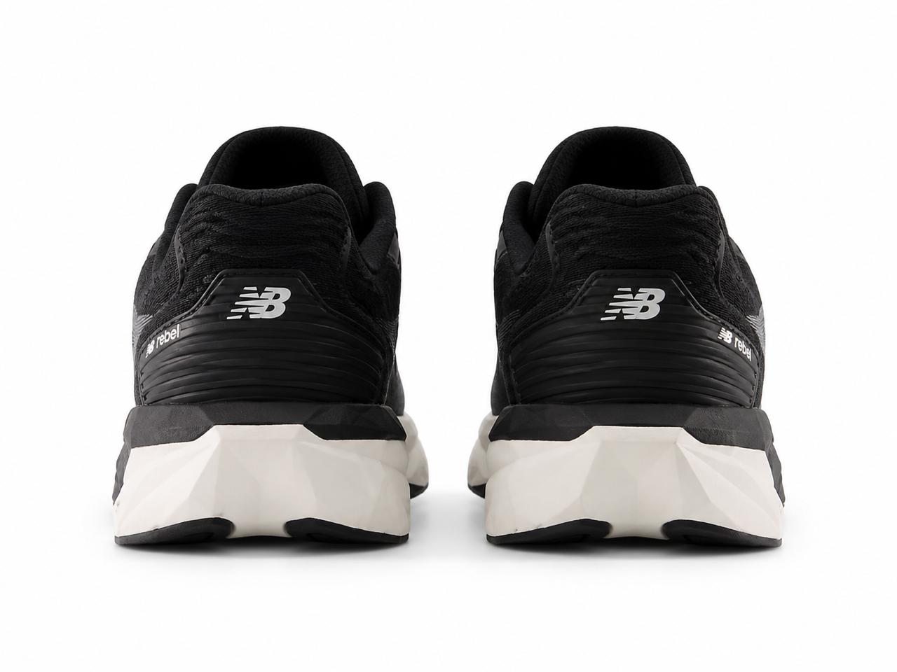 New Balance Rebel V5 Preto/Cinza