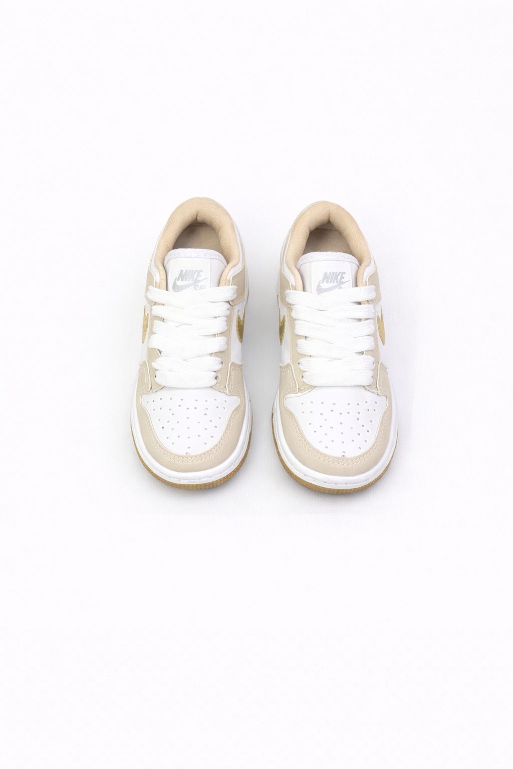  Nike Dunk Low Bege Ouro