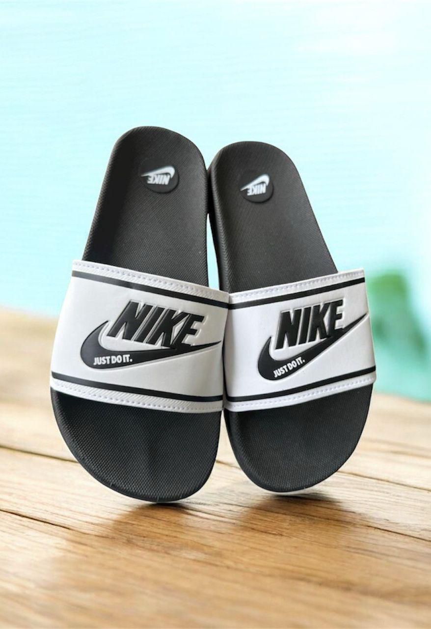 Slide Nike Preto C/Branco